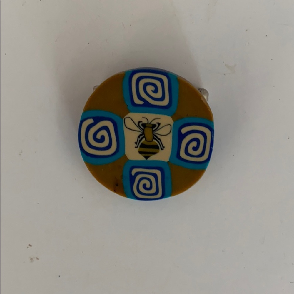 🐝 Bumblebee pin